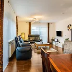 Haus Mit Garten Und Kamin Holiday home