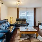 Haus Mit Garten Und Kamin Holiday home *