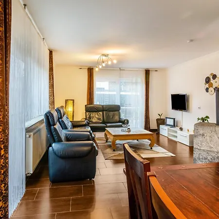 Haus Mit Garten Und Kamin Σπίτι διακοπών