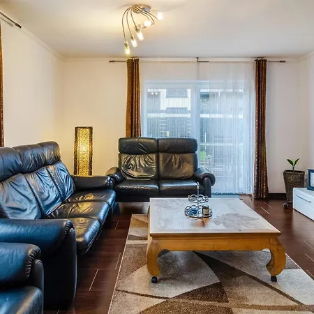 Haus Mit Garten Und Kamin Σπίτι διακοπών *