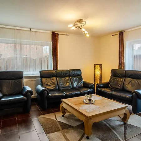 Haus Mit Garten Und Kamin * 威廉港