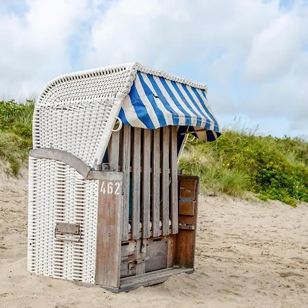 Semesterbostad Haus Mit Garten Und Kamin